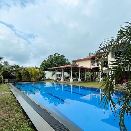 Riverside Cabanas Mirissa Exterior photo