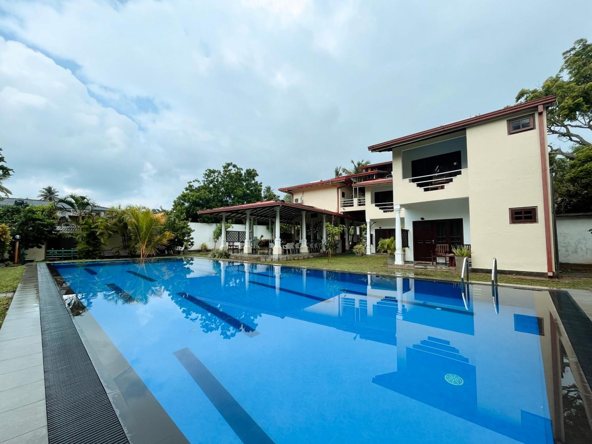 Riverside Cabanas Mirissa Exterior photo